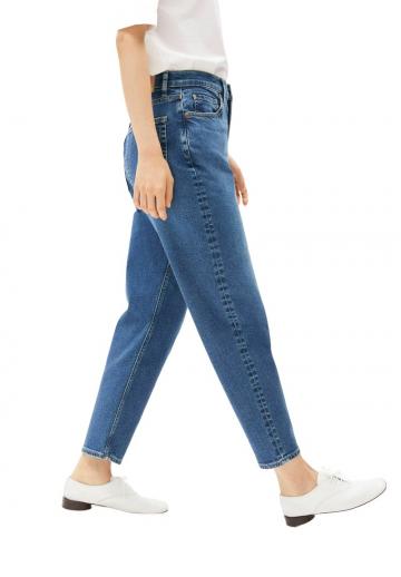 Узкие джинсы