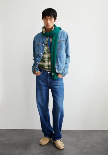 Джинсовая куртка