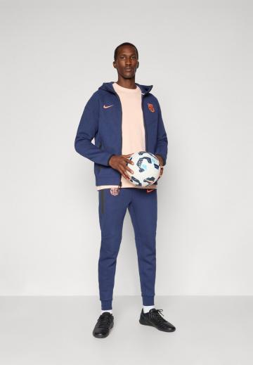 Спортивная кофта