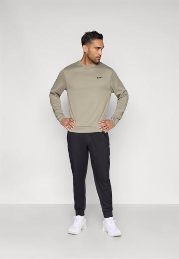 Спортивная кофта