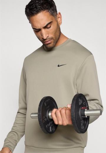 Спортивная кофта