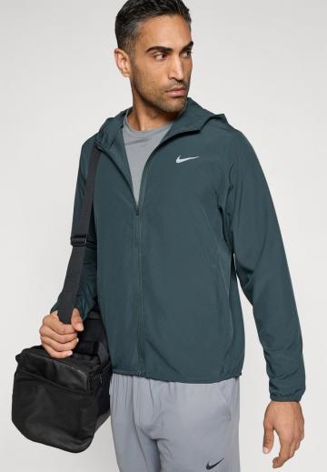 Куртка-дождевик