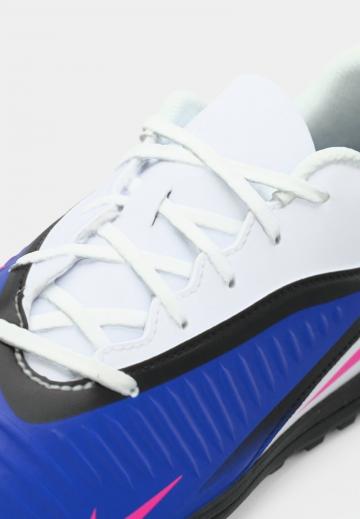 Футбольные бутсы