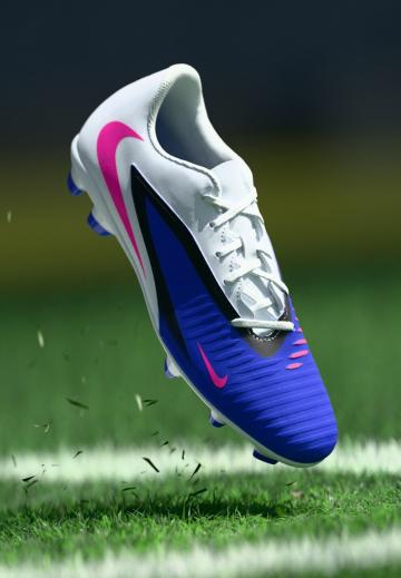 Футбольные бутсы