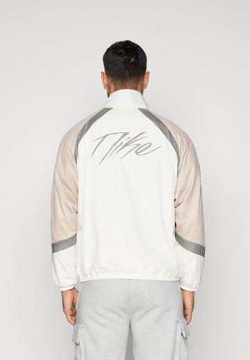 Спортивная куртка