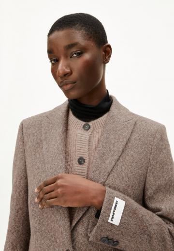 Короткое пальто