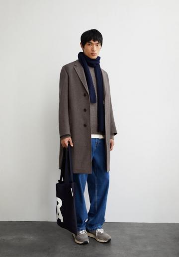 Шерстяное пальто