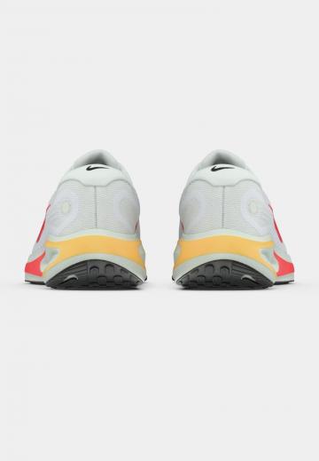 Беговые кроссовки