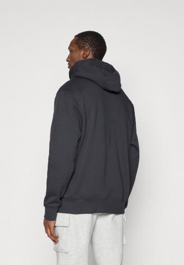 Спортивная кофта