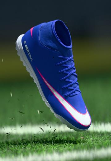 Футбольные бутсы