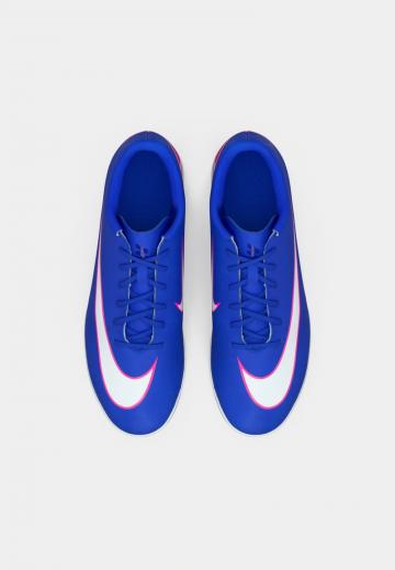 Футбольные бутсы