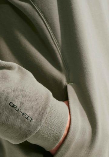 Спортивная кофта