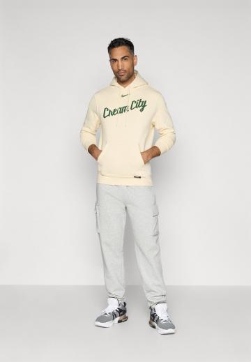 Спортивная кофта