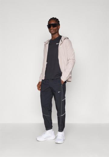 Куртка-дождевик