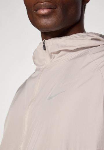 Куртка-дождевик