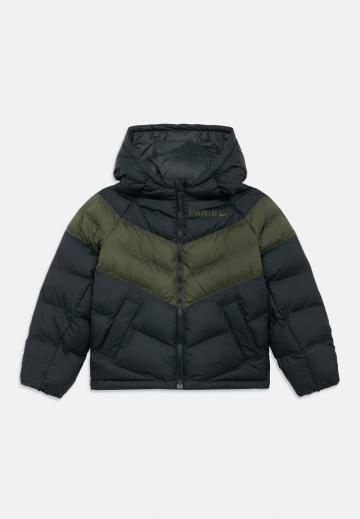 Спортивная куртка