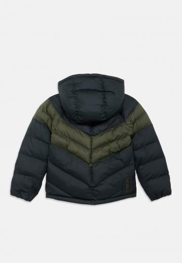 Спортивная куртка