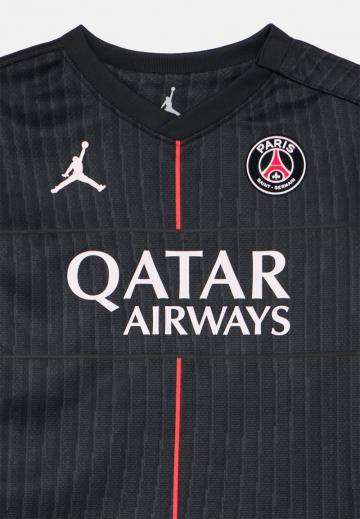 Спортивные шорты