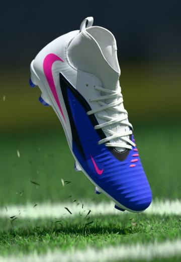 Футбольные бутсы