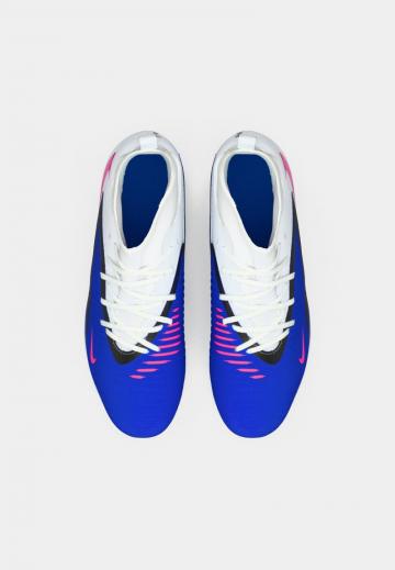 Футбольные бутсы