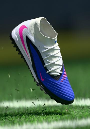 Футбольные бутсы