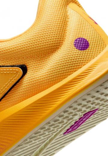 Беговые кроссовки