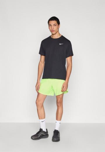 Спортивныве шорты