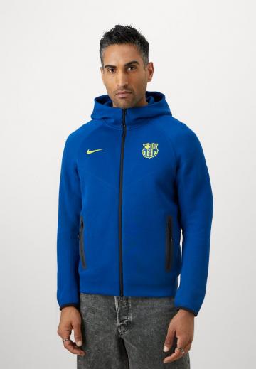 Спортивная кофта