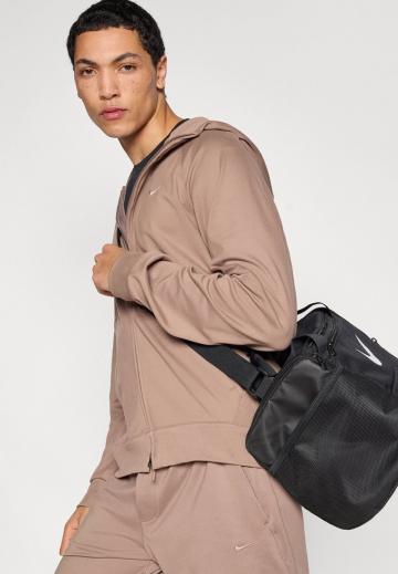 Спортивная кофта