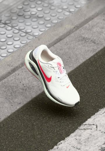 Беговые кроссовки