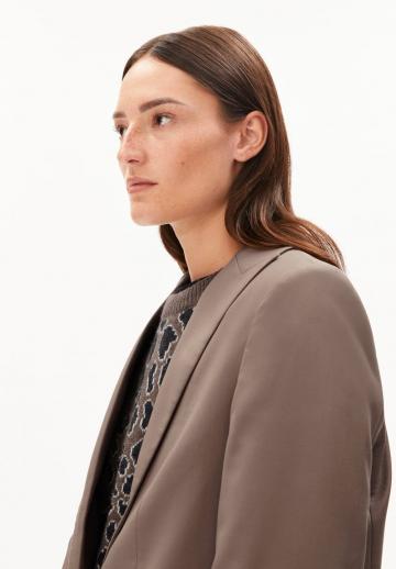 Длинный блейзер