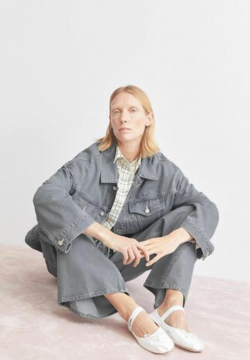 Джинсовая куртка