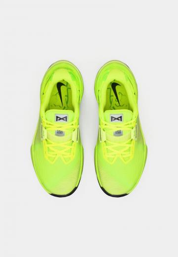 Тренировочные кроссовки