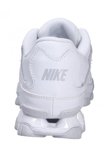 Тренировочные кроссовки