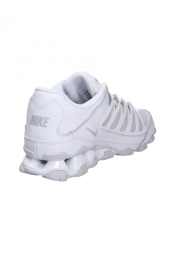 Тренировочные кроссовки