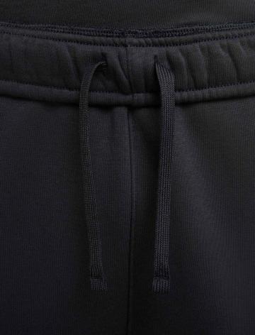 Брюки с накладными карманами