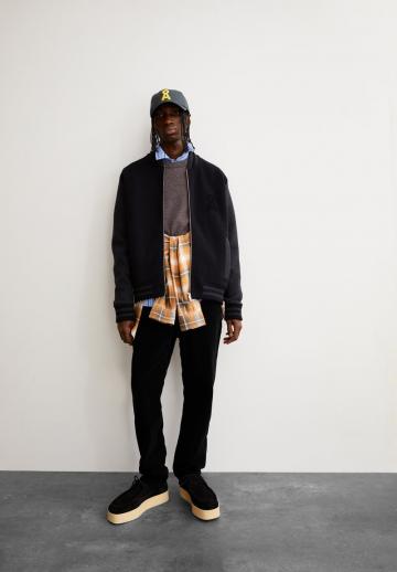 Куртка бомбер