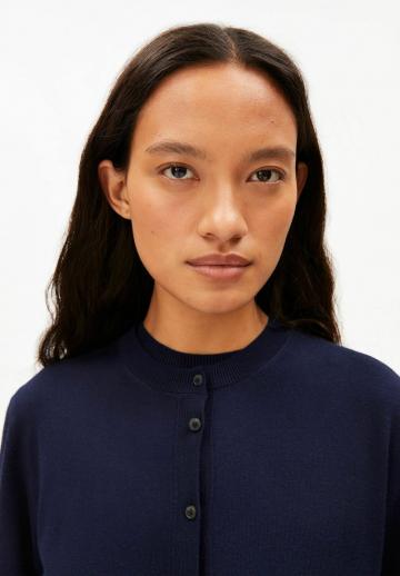 Вязаная кофта