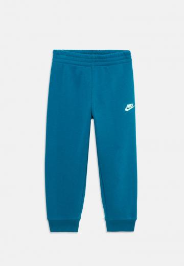 Набор одежды