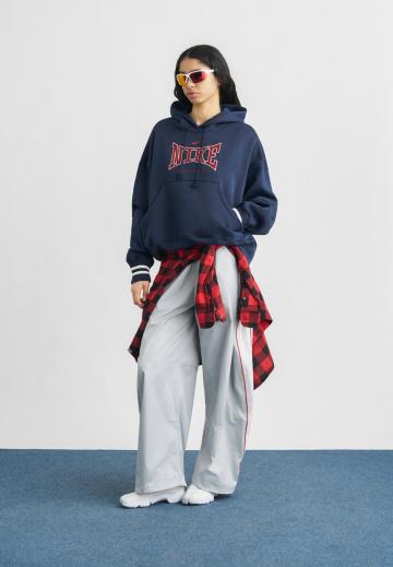 Пуловер с капюшоном