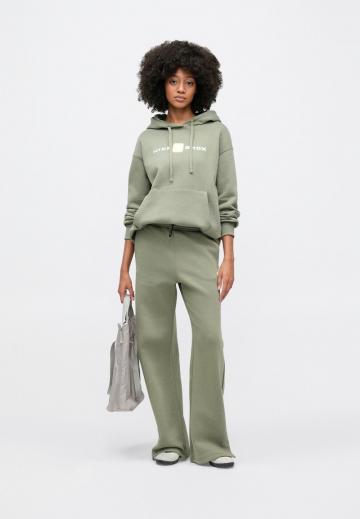 Пуловер с капюшоном