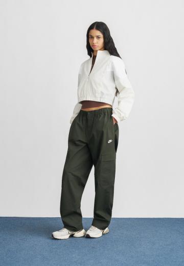 Короткая куртка