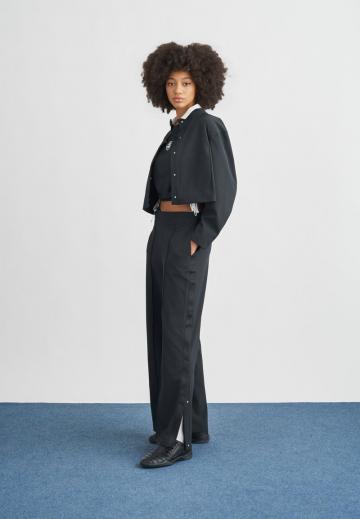 Короткий блейзер