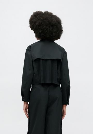 Короткий блейзер