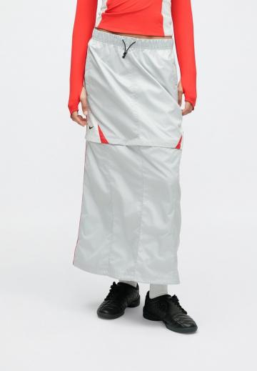 Юбка с накладными карманами