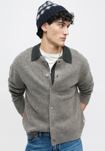 Вязаная кофта