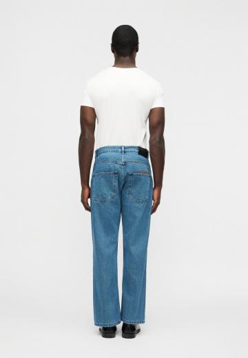 Прямые джинсы