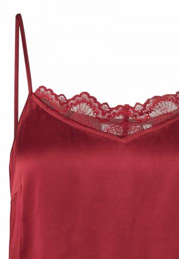 Топ на бретельках