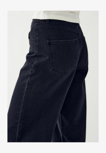 Свободные джинсы