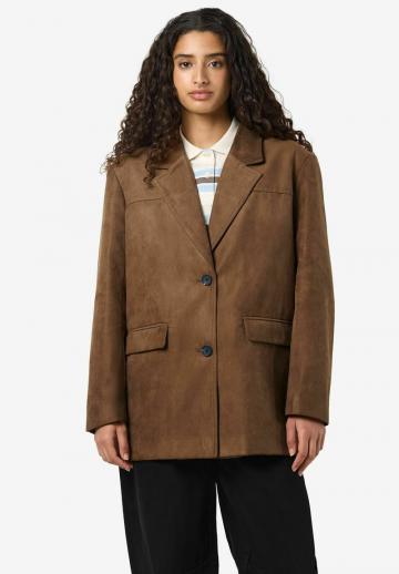 Короткое пальто